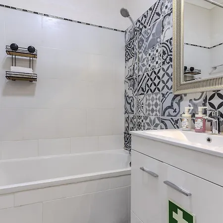 #365 Old Town Pool Access Apartman